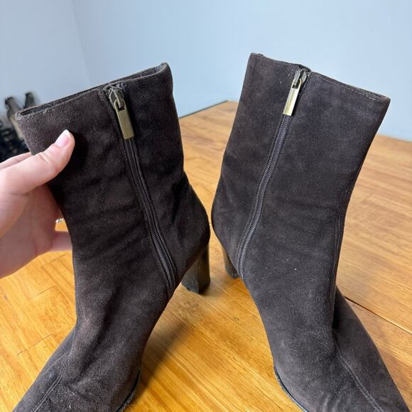 Aquatalia Dark Brown Suede Leather Side Zip Heeled Boots Size 8.5 - Picture 4 of 7